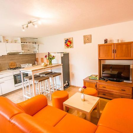 Malovany Dvorecek Dolní Dunajovice Extérieur photo