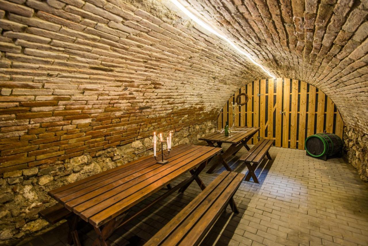 Malovany Dvorecek Dolní Dunajovice Extérieur photo
